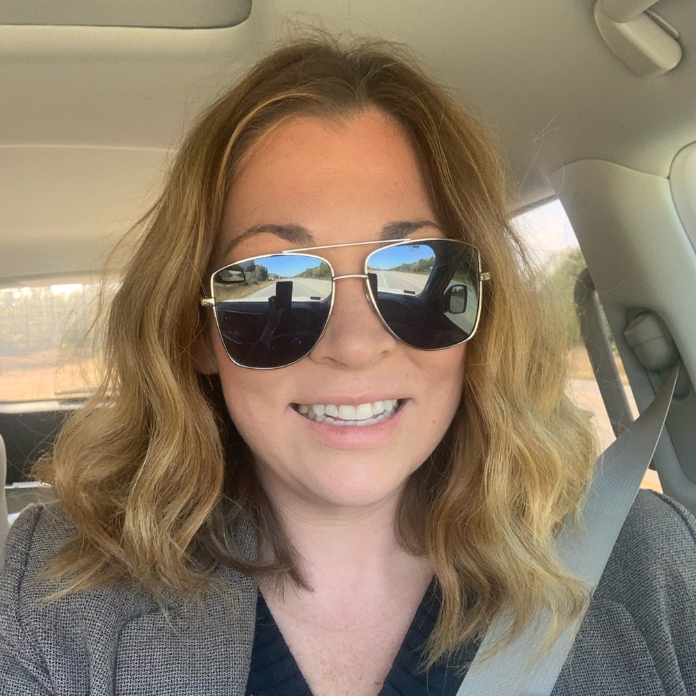 Meet your Posher, Lauren
